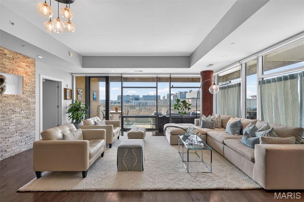 4545 Lindell - Residential