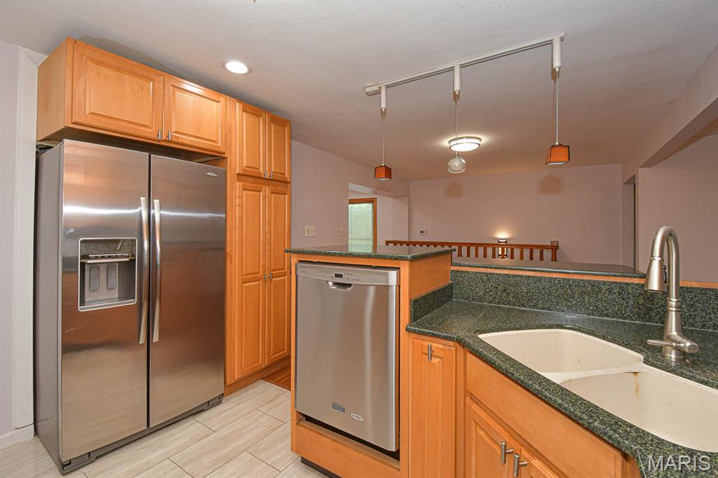 Wir-Don Meadows - Residential Lease