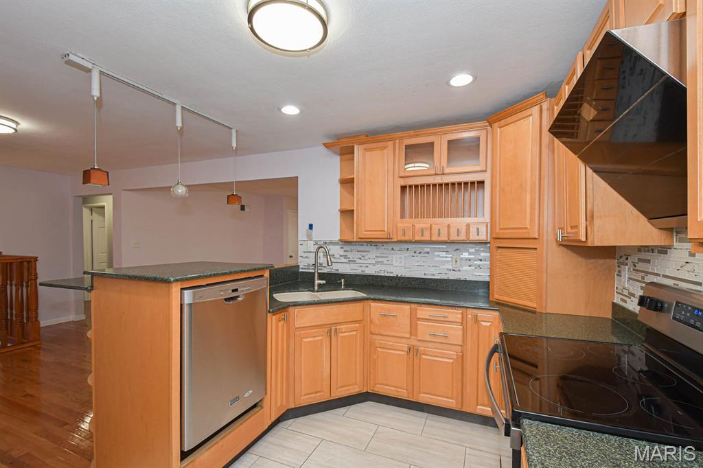Wir-Don Meadows - Residential Lease