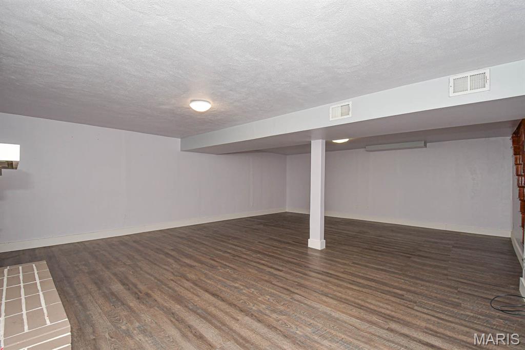 Wir-Don Meadows - Residential Lease