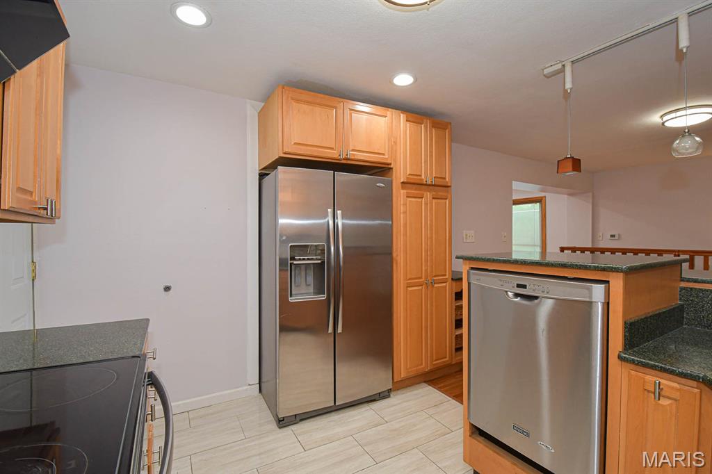 Wir-Don Meadows - Residential Lease