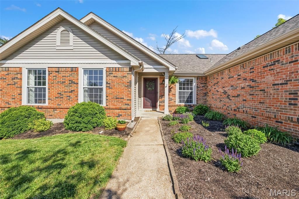 Photo of 1415 Westbrooke Meadows Lane, Ballwin, MO 63021 (MLS # 26021564)