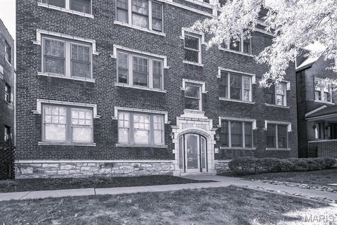 Tiny photo for 4228 McPherson Avenue #312, St Louis, MO 63108 (MLS # 26000039)