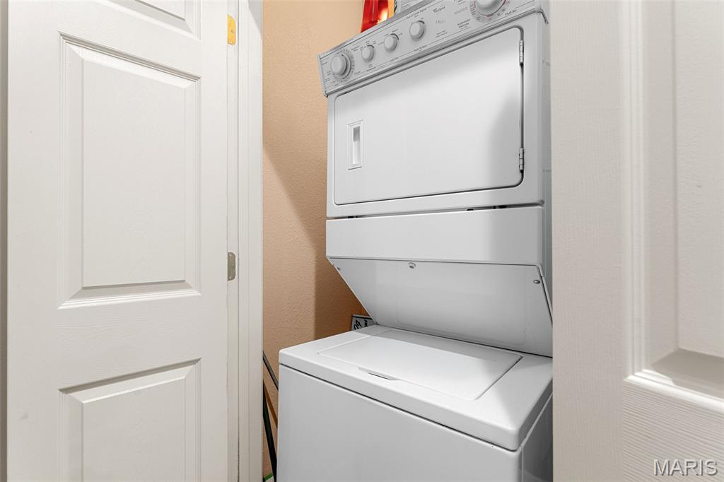 Emerald Pointe - Residential