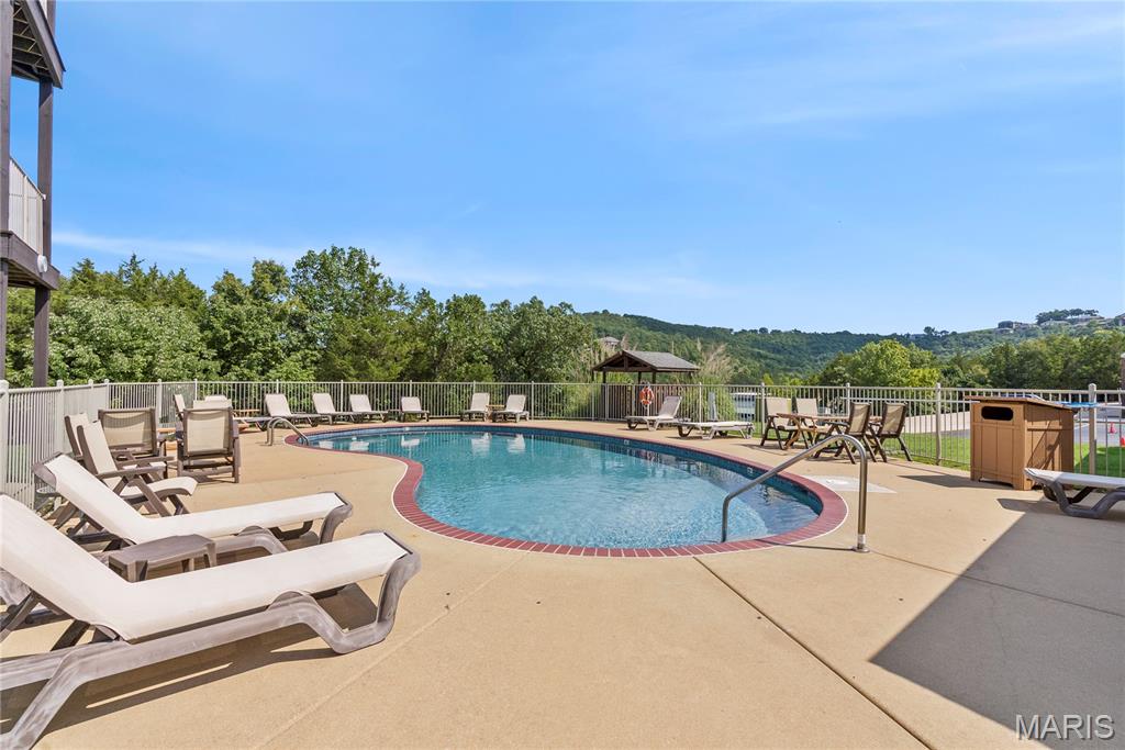 Emerald Pointe - Residential