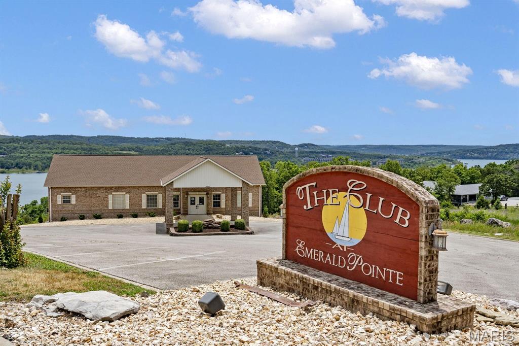 Emerald Pointe - Residential