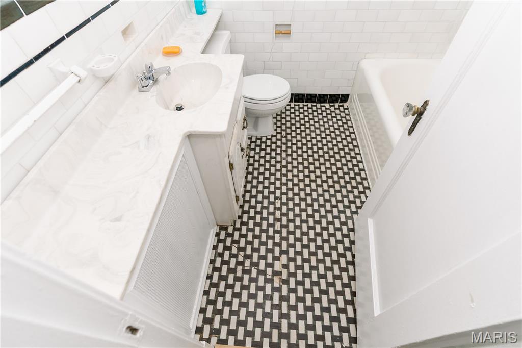 University Park 2 - Residential Income