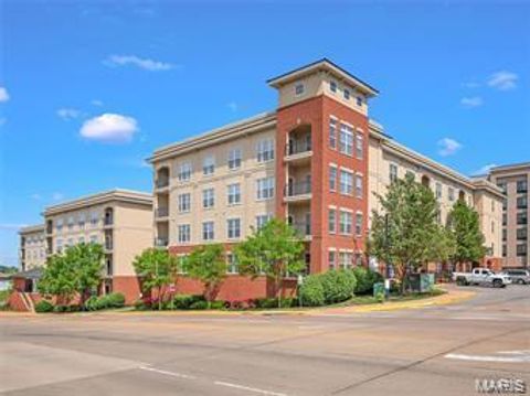 1251 Strassner Drive 2301 Brentwood MO 63144