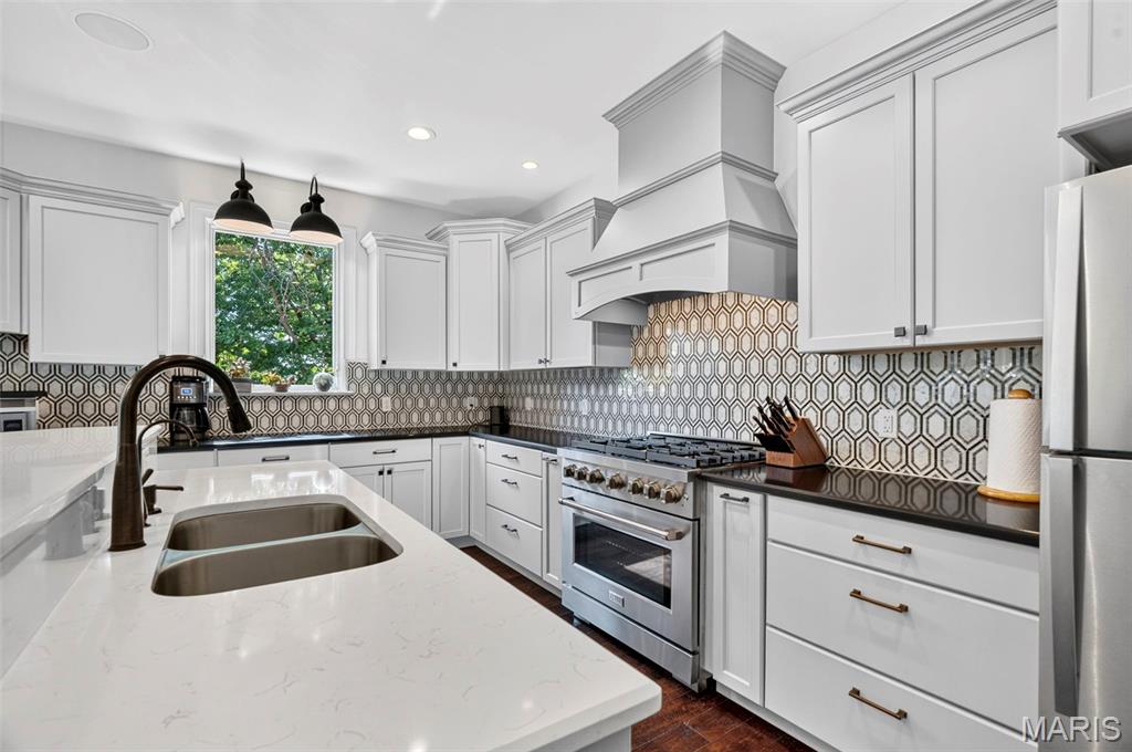 206 Legendary Passage Drive
