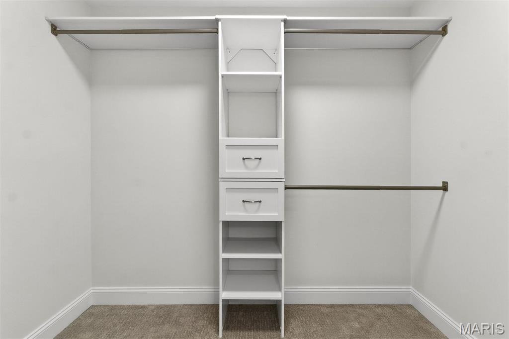 Royal Acres Place 4 - Residential