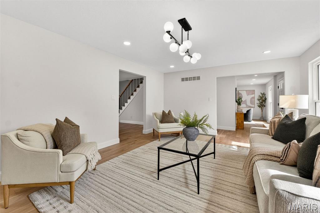 Royal Acres Place 4 - Residential