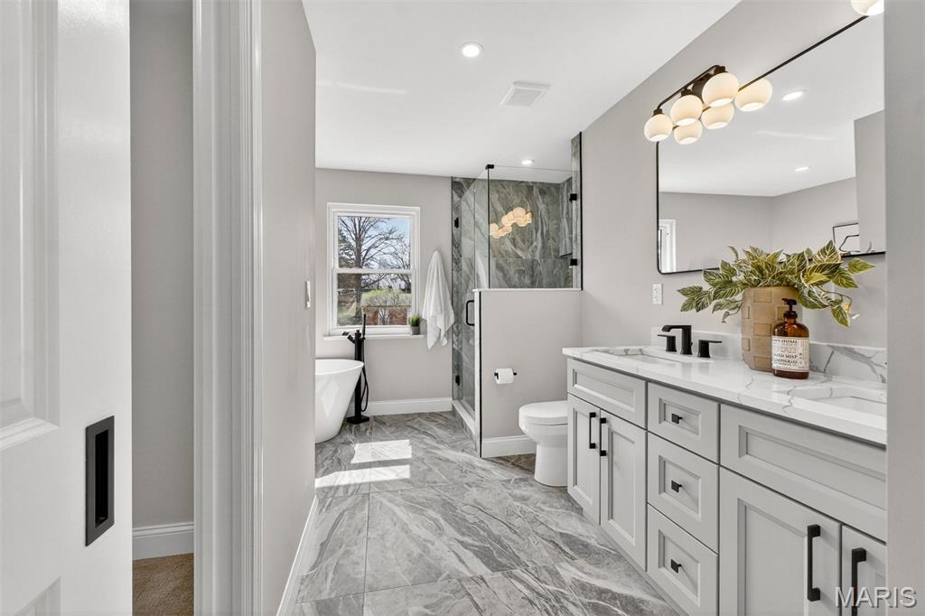 Royal Acres Place 4 - Residential