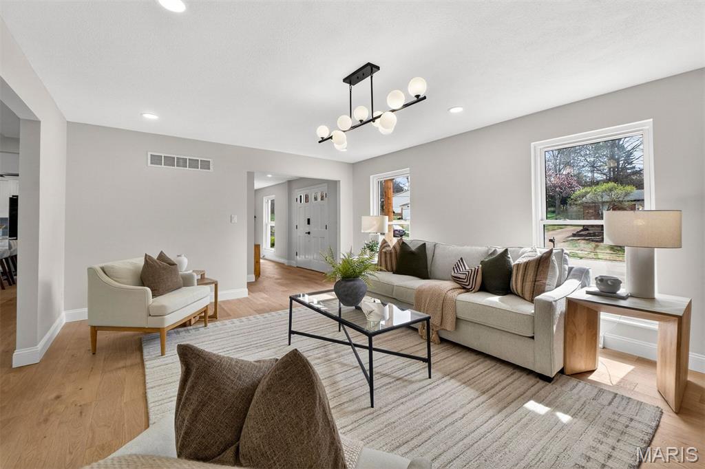 Royal Acres Place 4 - Residential