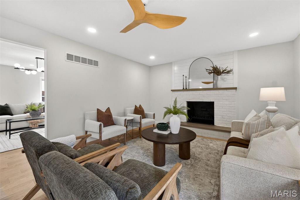 Royal Acres Place 4 - Residential