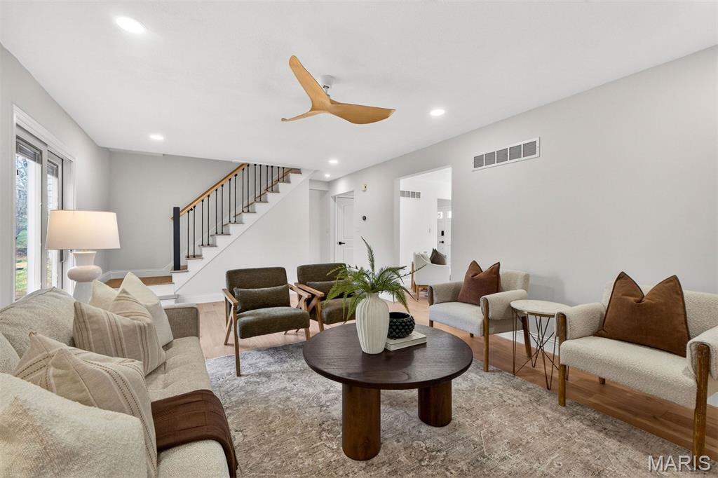 Royal Acres Place 4 - Residential