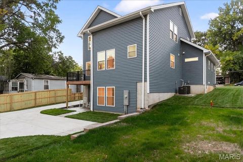 Tiny photo for 814 Holland Avenue, Webster Groves, MO 63119 (MLS # 25067697)
