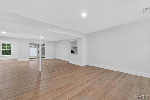 Tiny photo for 814 Holland Avenue, Webster Groves, MO 63119 (MLS # 25067697)