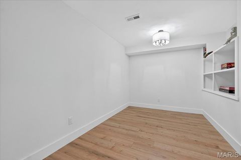 Tiny photo for 814 Holland Avenue, Webster Groves, MO 63119 (MLS # 25067697)