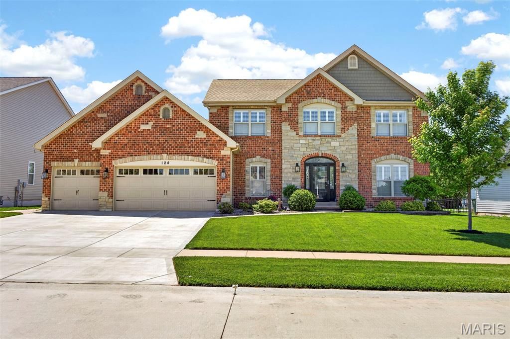 Photo of 124 Central Park Avenue, Wentzville, MO 63385 (MLS # 26029064)