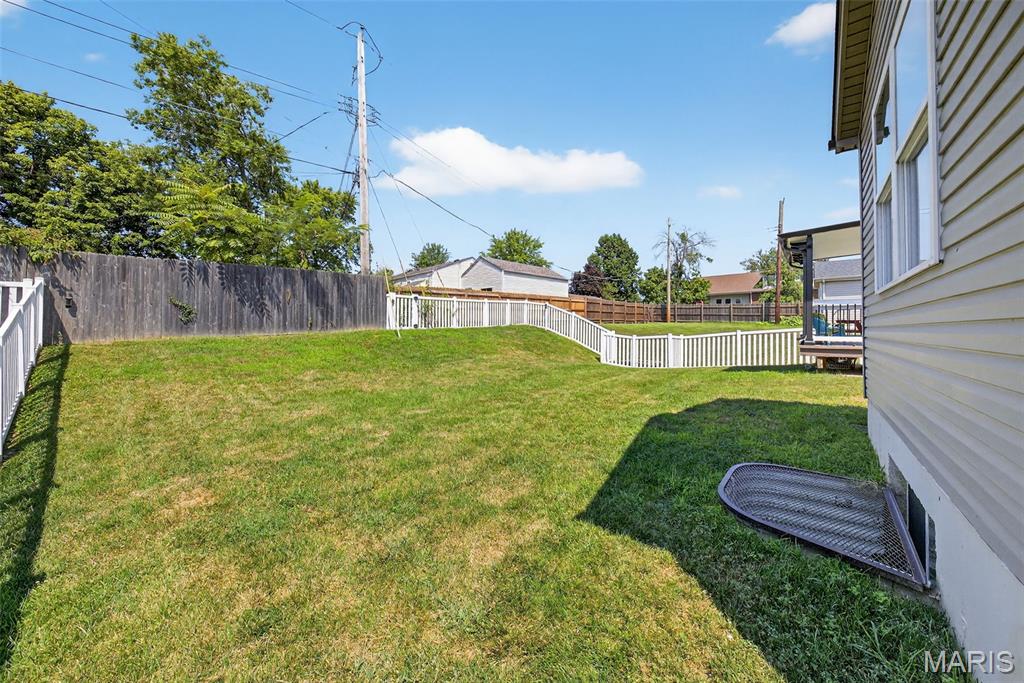 St Louis, Missouri 63123, United States, 3 Bedrooms Bedrooms, ,2 BathroomsBathrooms,Residential,Pending,185842