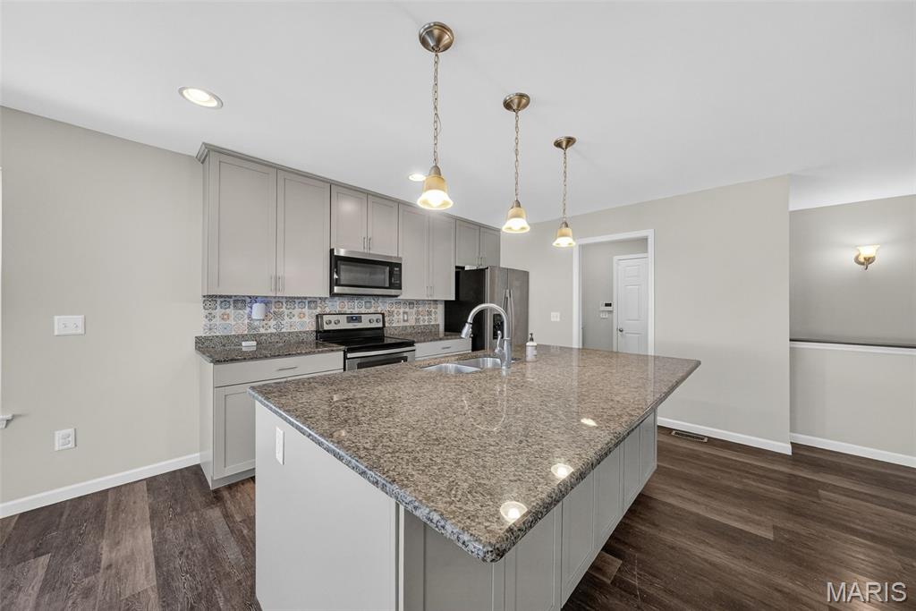 St Louis, Missouri 63123, United States, 3 Bedrooms Bedrooms, ,2 BathroomsBathrooms,Residential,Pending,185842