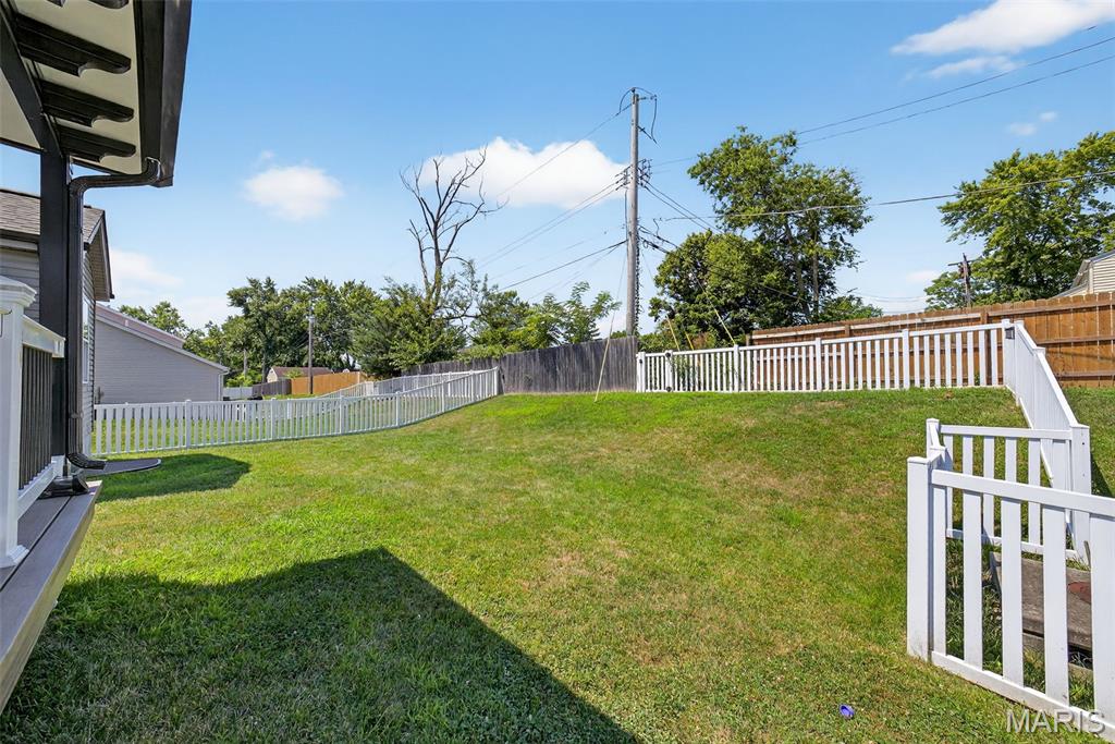 St Louis, Missouri 63123, United States, 3 Bedrooms Bedrooms, ,2 BathroomsBathrooms,Residential,Pending,185842