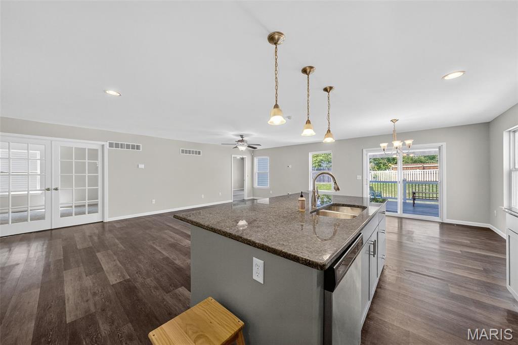 St Louis, Missouri 63123, United States, 3 Bedrooms Bedrooms, ,2 BathroomsBathrooms,Residential,Pending,185842