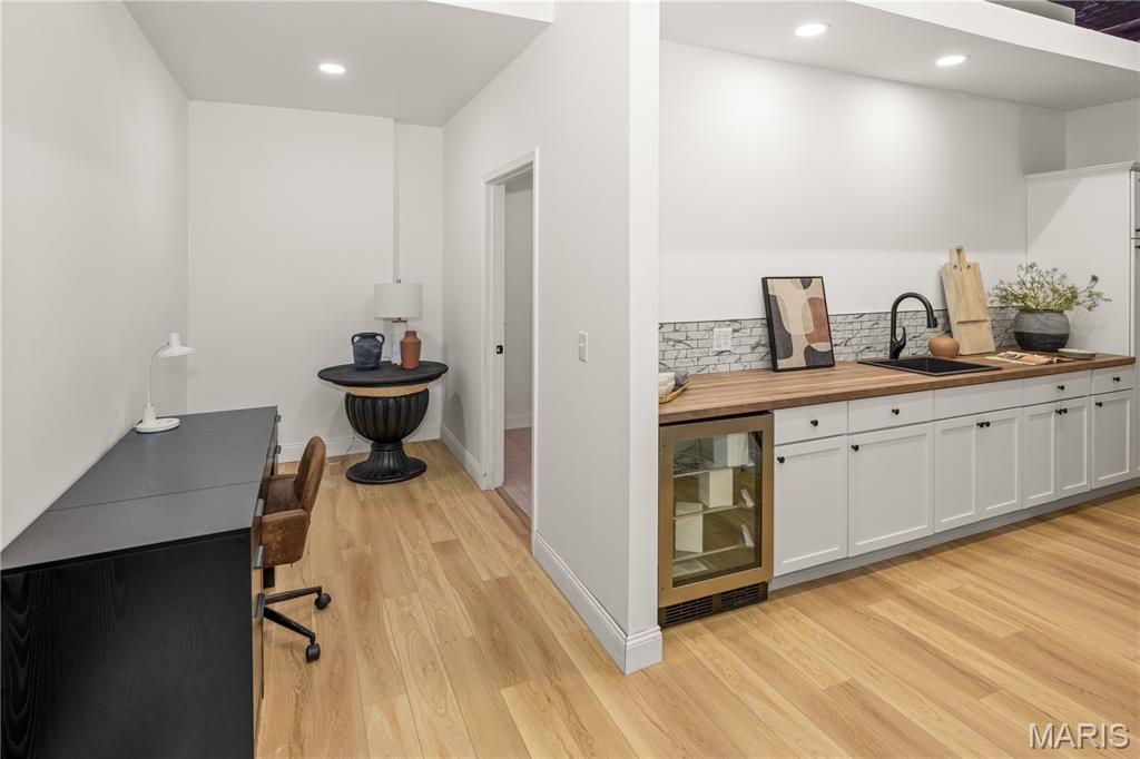 Munsons Sub - Commercial Lease