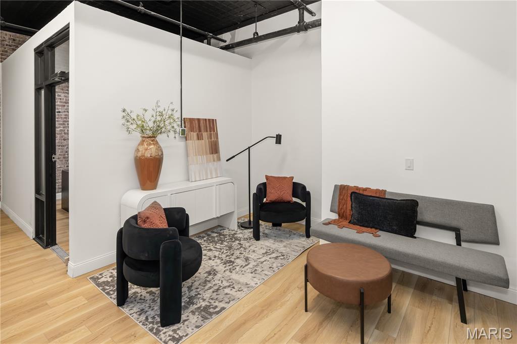 Munsons Sub - Commercial Lease