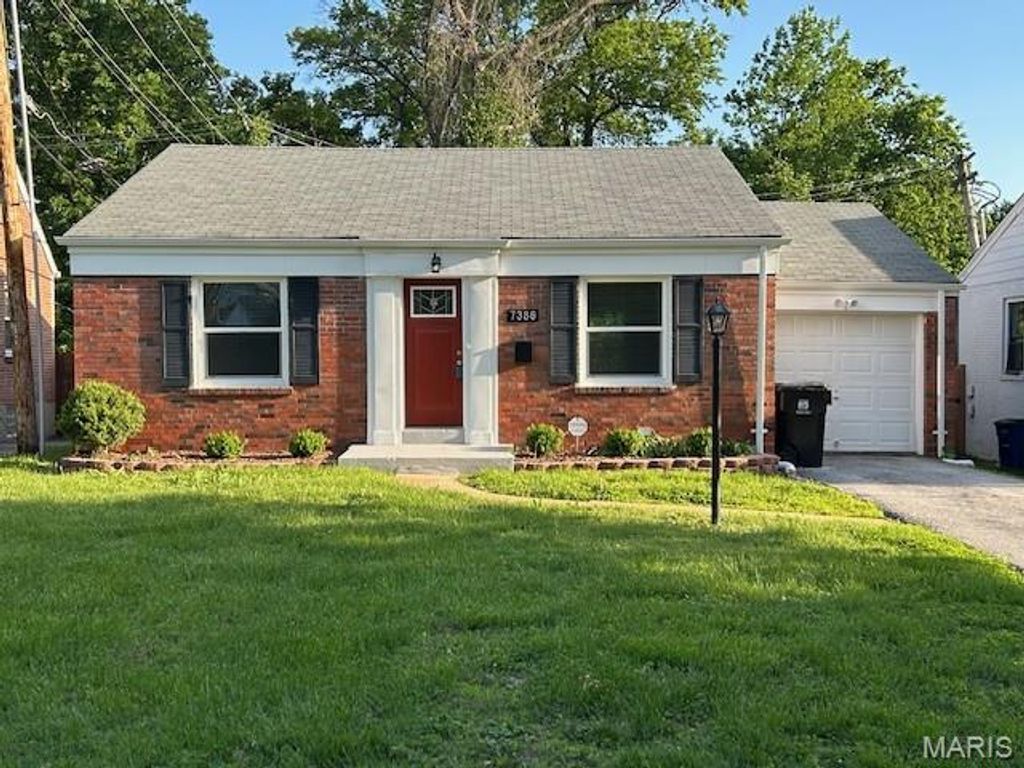 Photo of 7386 Milan Avenue, University City, MO 63130 (MLS # 26015743)