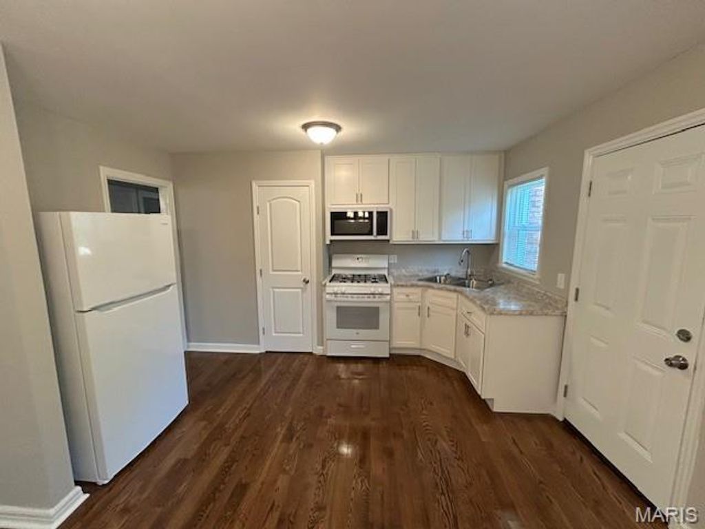 Photo of 7386 Milan Avenue, University City, MO 63130 (MLS # 26015743)