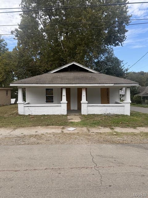 Photo of 741 N 10th Street, Poplar Bluff, MO 63901 (MLS # 26067959)