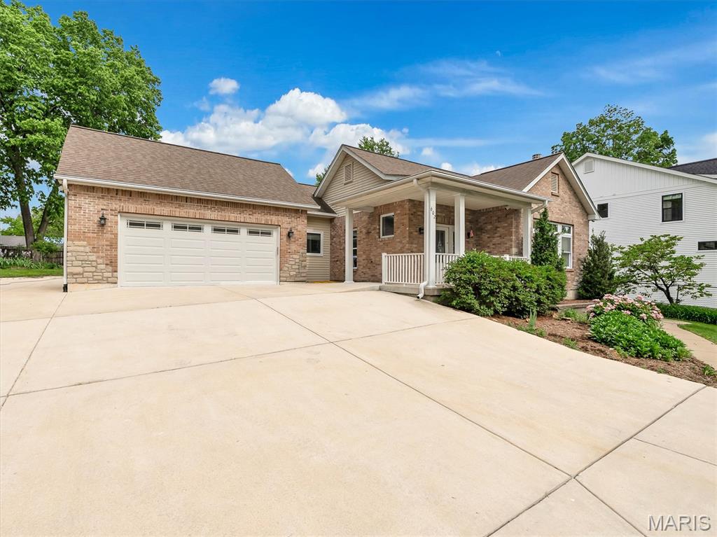602 S Ballas Road