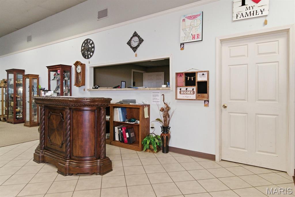 n/a - Commercial Sale