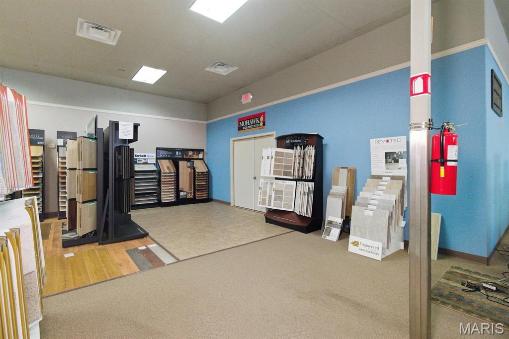 n/a - Commercial Sale