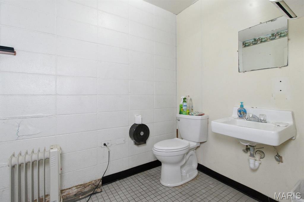 n/a - Commercial Sale