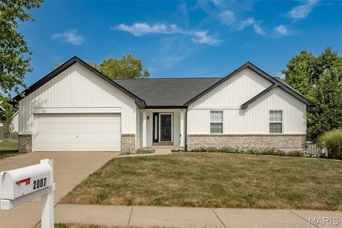 Photo of 2007 Trio Drive, Wentzville, MO 63385 (MLS # 26057581)