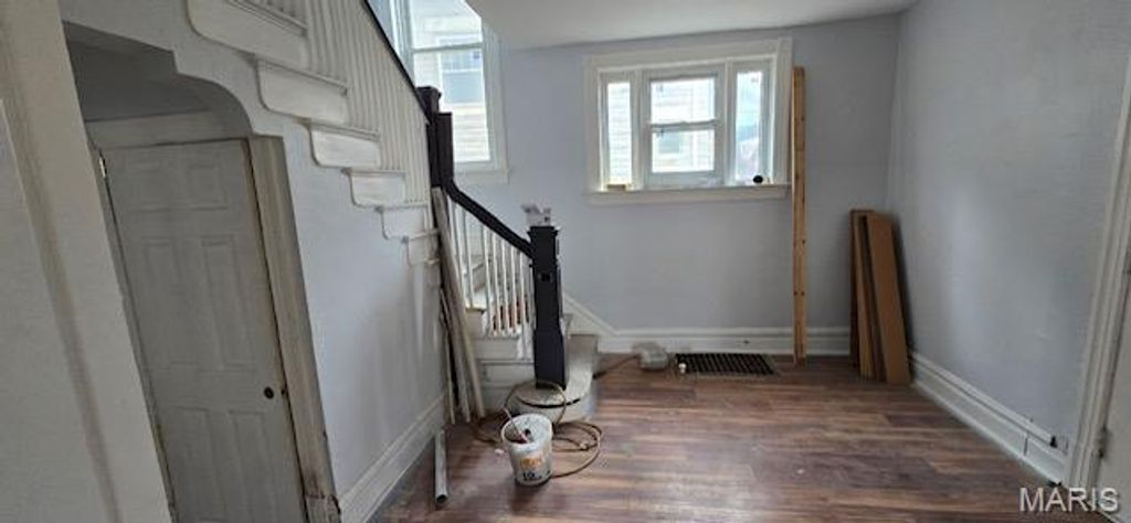 Photo of 1215 Oakley Place, St Louis, MO 63112 (MLS # 26013926)