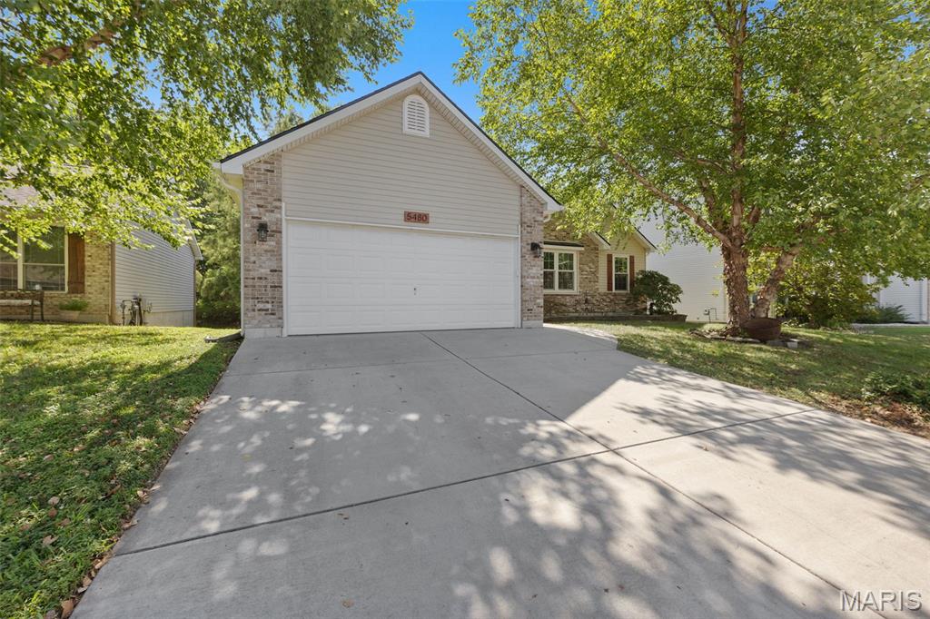 5480 Mystic Oaks Drive