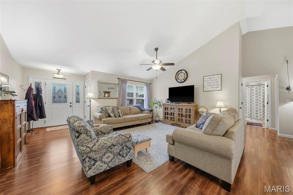 838 Greenbriar
