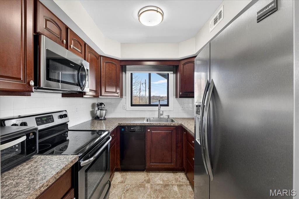 Genesee Park Condo Ph 7 - Residential