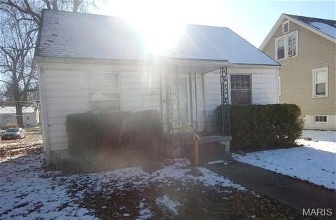 Photo of 1604 N Church Street, Belleville, IL 62221 (MLS # 25081725)