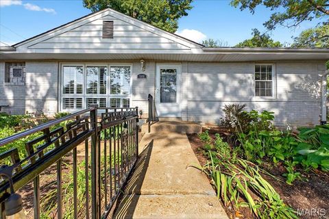 509 Kingdel Drive University City MO 63124
