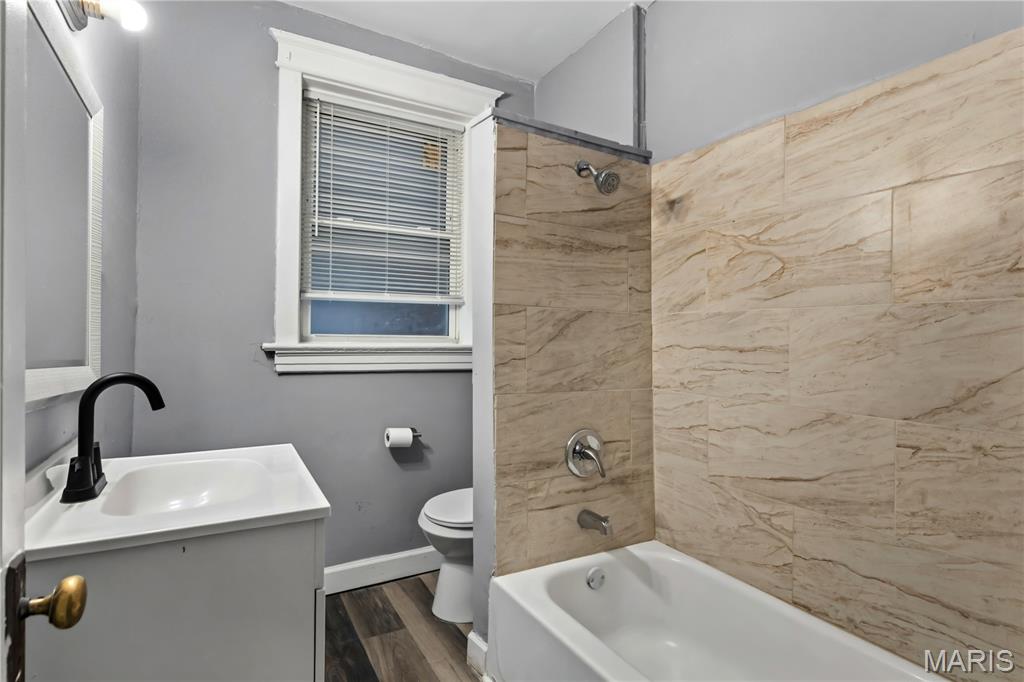 Estate/John Bingham - Residential Lease