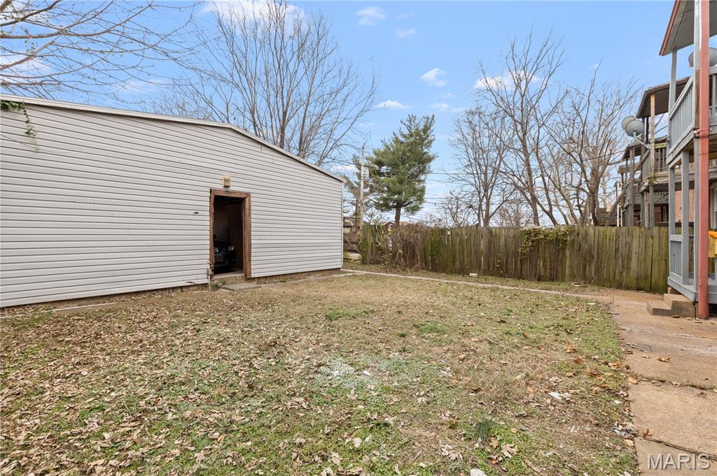 Estate/John Bingham - Residential Lease