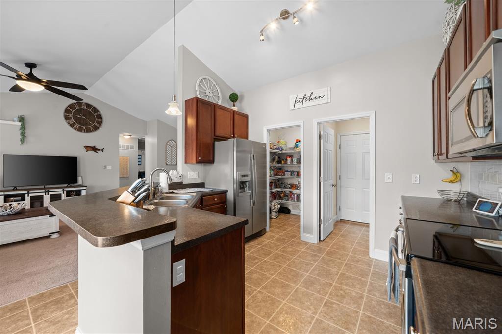 Brooks Farm Estates - Residential