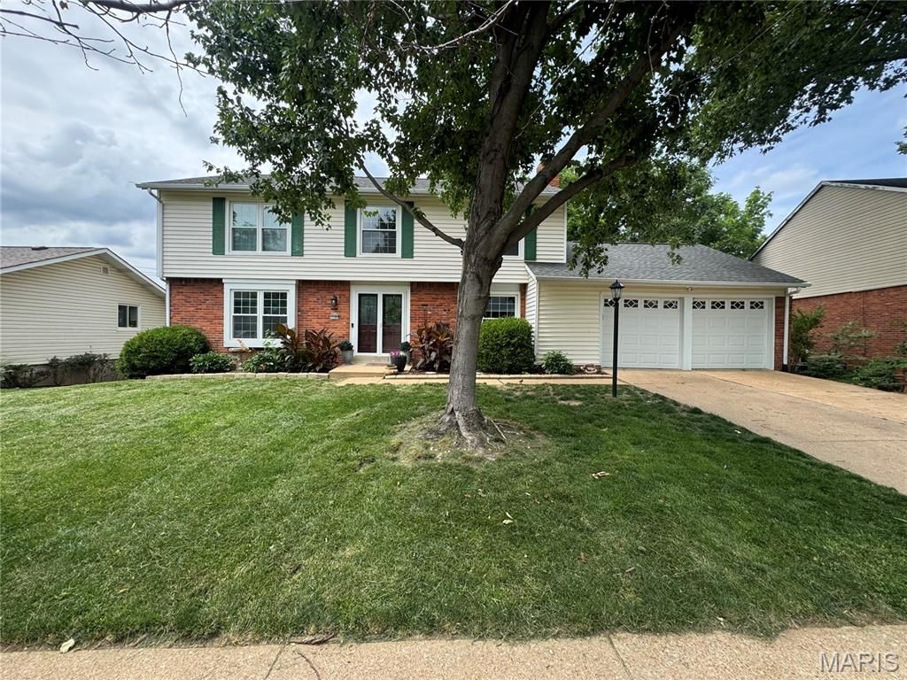 Photo of 11747 Summerhaven Drive, St Louis, MO 63146 (MLS # 26037352)