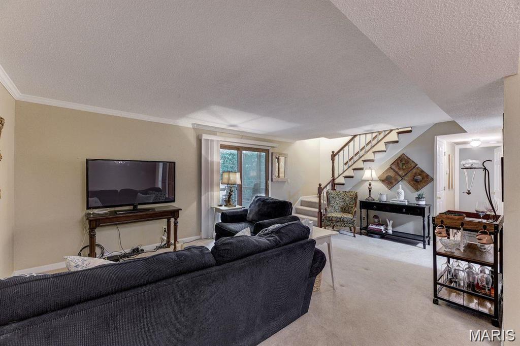 Royal Forest Condo Sec Four - Residential