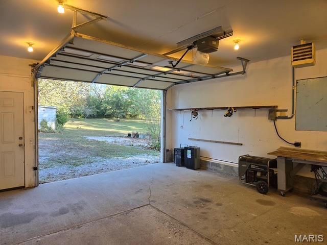 Foley, Missouri 63347, United States, 3 Bedrooms Bedrooms, ,3 BathroomsBathrooms,Residential,Active,231000