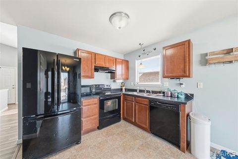 Tiny photo for 56 Swaying Pine Lane, Winfield, MO 63389 (MLS # 26011154)